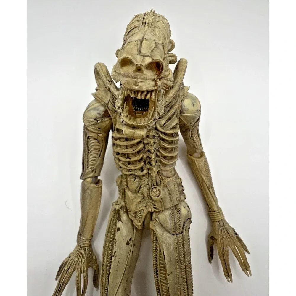 NECA Aliens Series 7 Xenomorph Prototype Suit 9